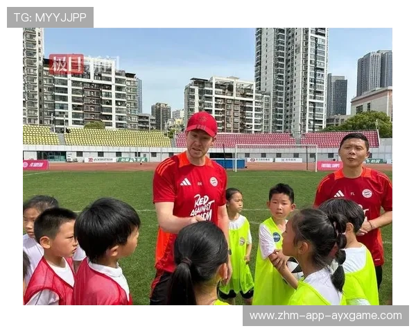 足球联赛在青训扶持中推动俱乐部间教练互换与联合训练营,足球青训教练培训 足球联赛在青训扶持中推动俱乐部间教练互换与联合训练营,足球青训教练培训