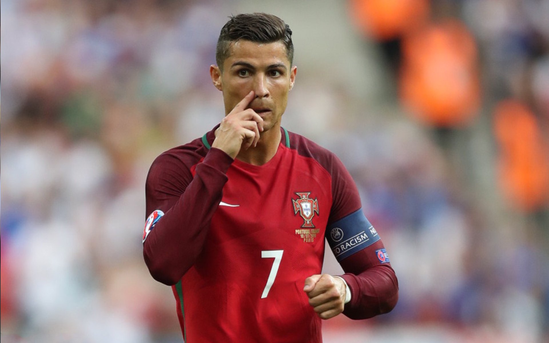 各大联赛“金球”争夺：最具人气的球员盘点